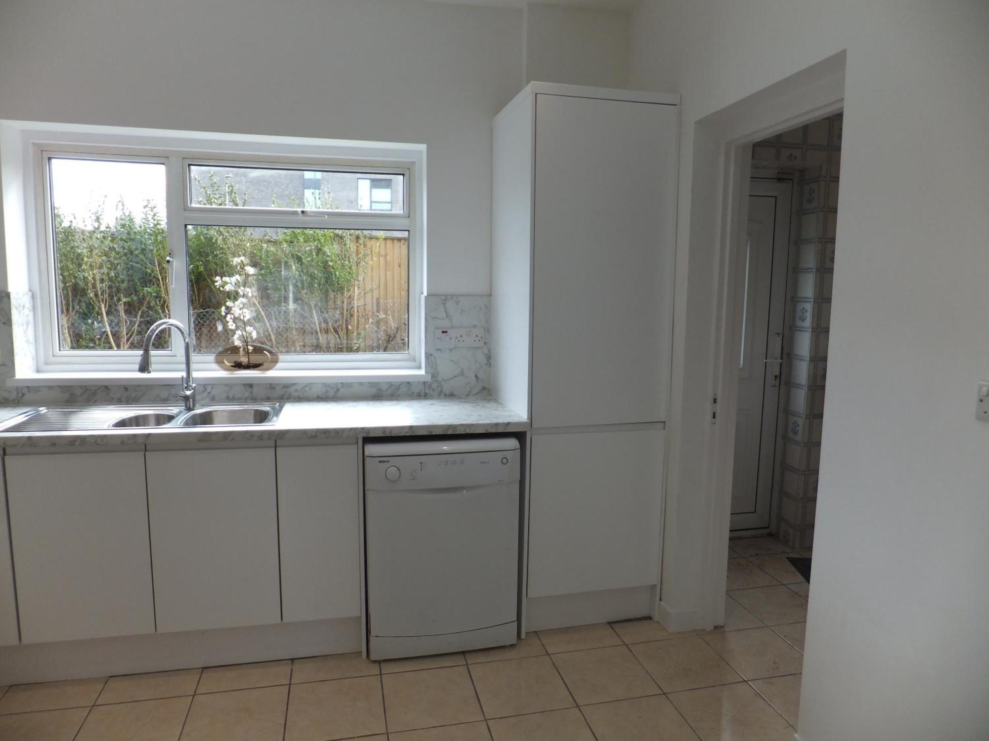 Many Worlds Meet - Eurostar, Wimbledon 30 Mins, Central London, Gatwick 15 Mins - Spacious, Sleeps Up To 16 Plus Cot - Free Wifi, Parking - Next To Lloyd Park, Great For Families, Walkers, Relocators - Ideal For Contractors Croydon Bagian luar foto