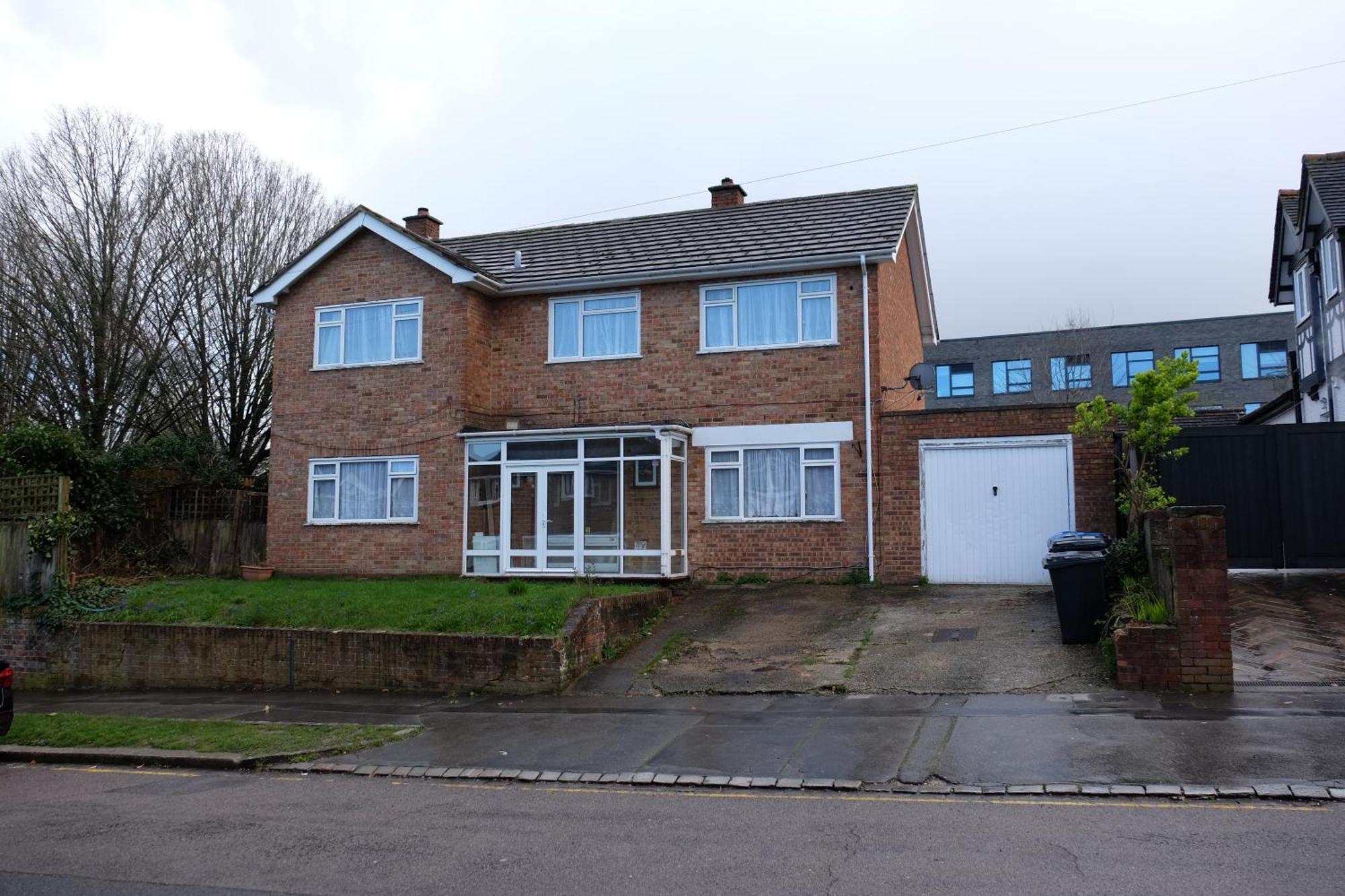 Many Worlds Meet - Eurostar, Wimbledon 30 Mins, Central London, Gatwick 15 Mins - Spacious, Sleeps Up To 16 Plus Cot - Free Wifi, Parking - Next To Lloyd Park, Great For Families, Walkers, Relocators - Ideal For Contractors Croydon Bagian luar foto