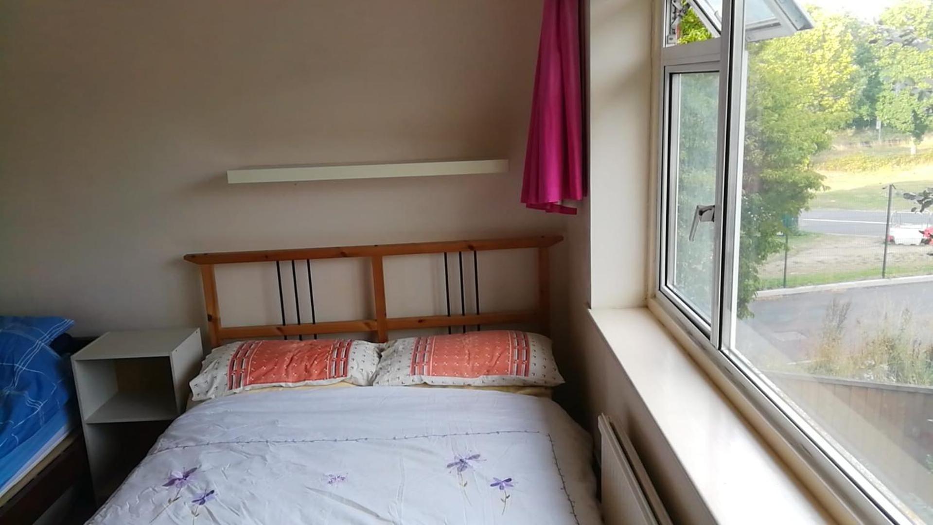 Many Worlds Meet - Eurostar, Wimbledon 30 Mins, Central London, Gatwick 15 Mins - Spacious, Sleeps Up To 16 Plus Cot - Free Wifi, Parking - Next To Lloyd Park, Great For Families, Walkers, Relocators - Ideal For Contractors Croydon Bagian luar foto